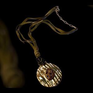 ALI Khan Collection MOP necklace